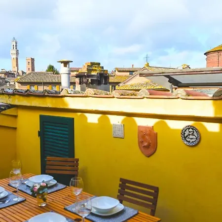 Un Terrazzo Sulla Magia * Siena