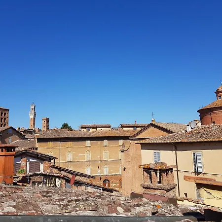 Un Terrazzo Sulla Magia Lägenhet *